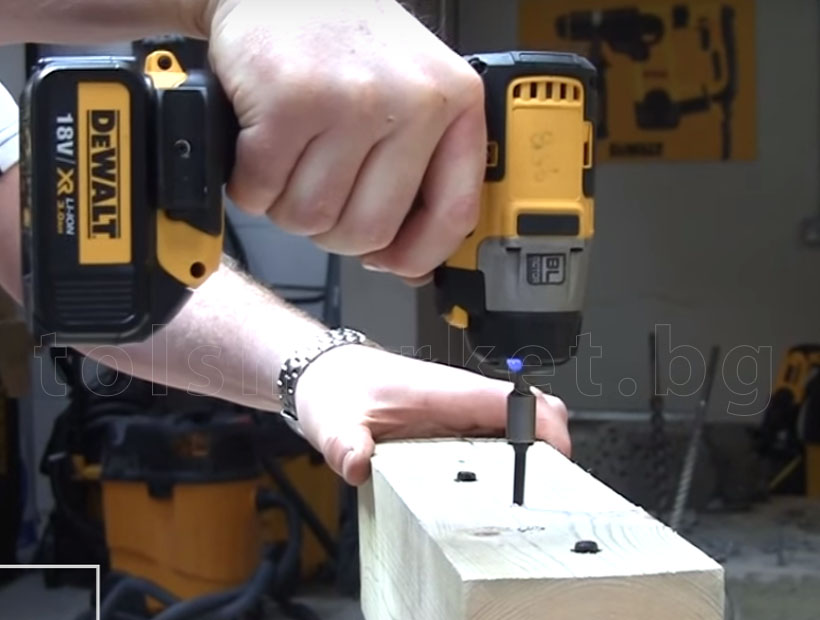 Акумулаторен ударен винтоверт DeWALT DCF895M2 